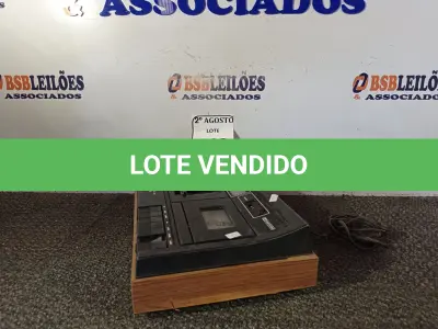 LOTE 029 - 01 TOCA FITAS CROWN DE MODELO CTD-1170. (NO ESTADO) ATENÇÃO! FAZER A VISITAÇÃO ANTES DE ARREMATAR, NÃO SABEMOS SE FUNCIONA. LEILÃO NÃO TEM GARANTIA E NEM DEVOLUÇÃO, SUJEITO A POSSÍVEIS AVARIAS VISÍVEIS/OCULTAS E/OU AUSÊNCIA DE COMPONENTES.