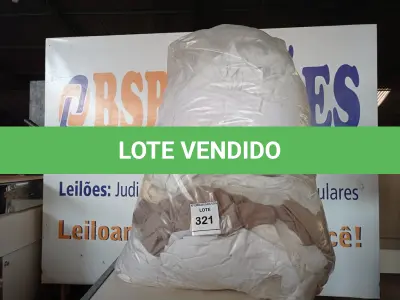LOTE 321 - 01 LOTE COM 20 CORTINAS DIVERSAS (SACKS WITH CURTAINS). (NO ESTADO EM QUE SE ENCONTRA. SUJEITO A AVARIAS OCULTAS/VISÍVEIS.) 0000083
