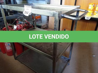 LOTE 102 - 01 CARRINHO COM 03 BANDEJAS EM INOX COM RODINHAS. (NO ESTADO) ATENÇÃO! FAZER A VISITAÇÃO ANTES DE ARREMATAR, NÃO SABEMOS SE FUNCIONA. LEILÃO NÃO TEM GARANTIA E NEM DEVOLUÇÃO, SUJEITO A POSSÍVEIS AVARIAS VISÍVEIS/OCULTAS E/OU AUSÊNCIA DE COMPONENTES.