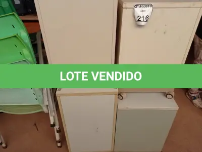 LOTE 216 - 04 GAVETEIROS DIVERSOS SENDO 01 DE FERRO. (NO ESTADO) ATENÇÃO! FAZER A VISITAÇÃO ANTES DE ARREMATAR, NÃO SABEMOS SE FUNCIONA. LEILÃO NÃO TEM GARANTIA E NEM DEVOLUÇÃO, SUJEITO A POSSÍVEIS AVARIAS VISÍVEIS/OCULTAS E/OU AUSÊNCIA DE COMPONENTES.