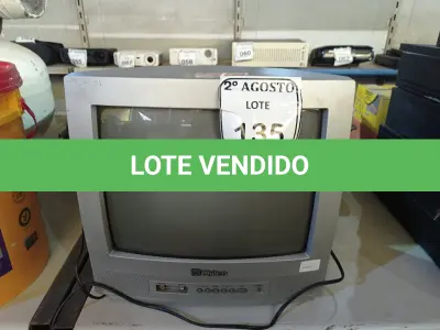 LOTE 135 - 04 APARELHOS DE TV SENDO 02 DE 32” POLEGADAS MARCA AOC, 01 TV  DE 20” POLEGADAS MARCA AQUOS SHARP E 1 TV DE TUBO MARCA PHILIPS 14” POLEGADAS PARA RETIRADA DE PEÇAS. (NO ESTADO) ATENÇÃO! FAZER A VISITAÇÃO ANTES DE ARREMATAR, NÃO SABEMOS SE FUNCIONA. LEILÃO NÃO TEM GARANTIA E NEM DEVOLUÇÃO, SUJEITO A POSSÍVEIS AVARIAS VISÍVEIS/OCULTAS E/OU AUSÊNCIA DE COMPONENTES.