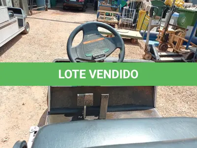 LOTE 325 - 01 CARRINHO DE GOLFE CLUB CAR TRANSPORTER 4. (NO ESTADO) (GOLF CART) (WITHOUT KEYS) (NO ESTADO EM QUE SE ENCONTRA. SUJEITO A AVARIAS OCULTAS/VISÍVEIS.) AV9495Y