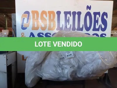 LOTE 313 - 01 LOTE COM 20 CORTINAS DIVERSAS (SACKS WITH CURTAINS). (NO ESTADO EM QUE SE ENCONTRA. SUJEITO A AVARIAS OCULTAS/VISÍVEIS.) 0000083