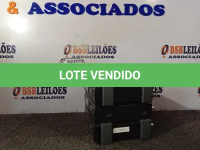 LOTE 044 - 03 RECEPTORES DE MICROFONE MARCA SHURE MODELO SLX4. (NO ESTADO) ATENÇÃO! FAZER A VISITAÇÃO ANTES DE ARREMATAR, NÃO SABEMOS SE FUNCIONA. LEILÃO NÃO TEM GARANTIA E NEM DEVOLUÇÃO, SUJEITO A POSSÍVEIS AVARIAS VISÍVEIS/OCULTAS E/OU AUSÊNCIA DE COMPONENTES.