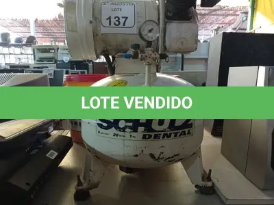 LOTE 137 - 01 COMPRESSOR ODONTOLÓGICO MARCA SCHULZ MODELO MSV-6 DE 220V. (NO ESTADO) ATENÇÃO! FAZER A VISITAÇÃO ANTES DE ARREMATAR, NÃO SABEMOS SE FUNCIONA. LEILÃO NÃO TEM GARANTIA E NEM DEVOLUÇÃO, SUJEITO A POSSÍVEIS AVARIAS VISÍVEIS/OCULTAS E/OU AUSÊNCIA DE COMPONENTES.