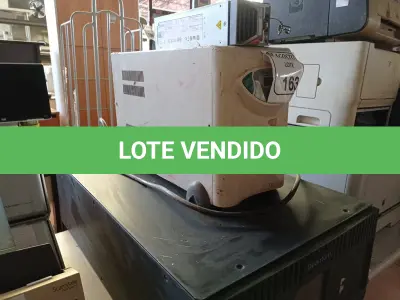 LOTE 163 - 01 NOBREAK MARCA SMS 2000W, 01 SERVIDOR MARCA QUANTUM PARA A RETIRADA DE PEÇAS E UMA FONTE AVULSA. (NO ESTADO) ATENÇÃO! FAZER A VISITAÇÃO ANTES DE ARREMATAR, NÃO SABEMOS SE FUNCIONA. LEILÃO NÃO TEM GARANTIA E NEM DEVOLUÇÃO, SUJEITO A POSSÍVEIS AVARIAS VISÍVEIS/OCULTAS E/OU AUSÊNCIA DE COMPONENTES.