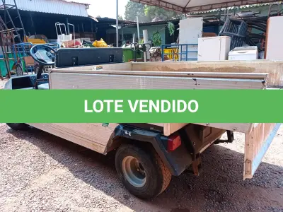 LOTE 324 - 01 CARRINHO DE GOLFE CLUB CAR CARRYALL 6. (NO ESTADO) (GOLF CART) (WITHOUT KEYS) (NO ESTADO EM QUE SE ENCONTRA. SUJEITO A AVARIAS OCULTAS/VISÍVEIS.) AV9497A