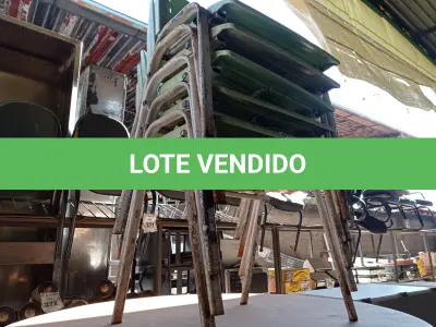 LOTE 263 - 06 CADEIRAS COM ACENTO BASE DE FERRO E ENCOSTO EM PLÁSTICO. (NO ESTADO) ATENÇÃO! FAZER A VISITAÇÃO ANTES DE ARREMATAR, NÃO SABEMOS SE FUNCIONA. LEILÃO NÃO TEM GARANTIA E NEM DEVOLUÇÃO, SUJEITO A POSSÍVEIS AVARIAS VISÍVEIS/OCULTAS E/OU AUSÊNCIA DE COMPONENTES.