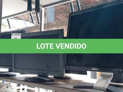 LOTE 309 - 07 MONITORES DE MARCAS E MODELOS DIVERSOS. (NO ESTADO) ATENÇÃO! FAZER A VISITAÇÃO ANTES DE ARREMATAR, NÃO SABEMOS SE FUNCIONA. LEILÃO NÃO TEM GARANTIA E NEM DEVOLUÇÃO, SUJEITO A POSSÍVEIS AVARIAS VISÍVEIS/OCULTAS E/OU AUSÊNCIA DE COMPONENTES.