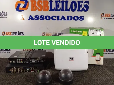 LOTE 023 - 01 DVR, 01 DVD, 02 CÂMERAS E 01 CENTRAL DE ALARME MARCA INTELBRAS.  (NO ESTADO) ATENÇÃO! FAZER A VISITAÇÃO ANTES DE ARREMATAR, NÃO SABEMOS SE FUNCIONA. LEILÃO NÃO TEM GARANTIA E NEM DEVOLUÇÃO, SUJEITO A POSSÍVEIS AVARIAS VISÍVEIS/OCULTAS E/OU AUSÊNCIA DE COMPONENTES.