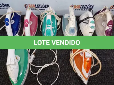 LOTE 116 - 08 FERROS DE PASSAR ROUPAS MARCAS E MODELOS DIVERSOS. (NO ESTADO) ATENÇÃO! FAZER A VISITAÇÃO ANTES DE ARREMATAR, NÃO SABEMOS SE FUNCIONA. LEILÃO NÃO TEM GARANTIA E NEM DEVOLUÇÃO, SUJEITO A POSSÍVEIS AVARIAS VISÍVEIS/OCULTAS E/OU AUSÊNCIA DE COMPONENTES.