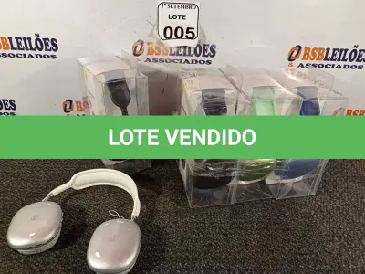 LOTE 005 - 05 HEADPHONES COM AVARIAS. (NO ESTADO) ATENÇÃO! FAZER A VISITAÇÃO ANTES DE ARREMATAR, NÃO SABEMOS SE FUNCIONA. LEILÃO NÃO TEM GARANTIA E NEM DEVOLUÇÃO, SUJEITO A POSSÍVEIS AVARIAS VISÍVEIS/OCULTAS E/OU AUSÊNCIA DE COMPONENTES.
