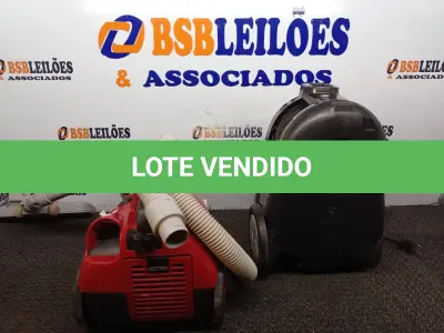 LOTE 046 - 02 ASPIRADORES DE PÓ ELECTROLUX COM AVARIAS. (NO ESTADO) ATENÇÃO! FAZER A VISITAÇÃO ANTES DE ARREMATAR, NÃO SABEMOS SE FUNCIONA. LEILÃO NÃO TEM GARANTIA E NEM DEVOLUÇÃO, SUJEITO A POSSÍVEIS AVARIAS VISÍVEIS/OCULTAS E/OU AUSÊNCIA DE COMPONENTES.