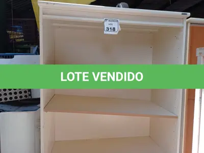 LOTE 318 - 01 ARMÁRIO PARA ESCRITÓRIO COM 03 COMPARTIMENTOS. (NO ESTADO) ATENÇÃO! FAZER A VISITAÇÃO ANTES DE ARREMATAR, NÃO SABEMOS SE FUNCIONA. LEILÃO NÃO TEM GARANTIA E NEM DEVOLUÇÃO, SUJEITO A POSSÍVEIS AVARIAS VISÍVEIS/OCULTAS E/OU AUSÊNCIA DE COMPONENTES.