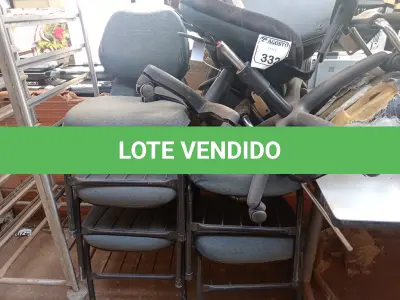 LOTE 332 -  05 CADEIRAS FIXAS ESTOFADAS E 03 CADEIRAS COM AVARIAS. (NO ESTADO) ATENÇÃO! FAZER A VISITAÇÃO ANTES DE ARREMATAR, NÃO SABEMOS SE FUNCIONA. LEILÃO NÃO TEM GARANTIA E NEM DEVOLUÇÃO, SUJEITO A POSSÍVEIS AVARIAS VISÍVEIS/OCULTAS E/OU AUSÊNCIA DE COMPONENTES.