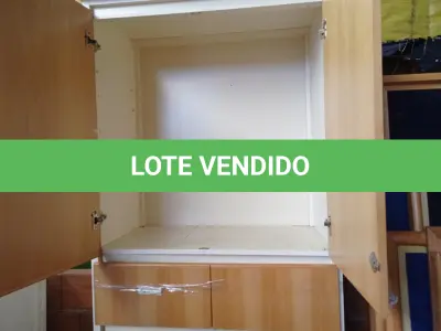 LOTE 322 - 01 ARMÁRIO ALTO COM 06 GAVETAS 02 PORTAS PARA PASTAS SUSPENSAS. (NO ESTADO) ATENÇÃO! FAZER A VISITAÇÃO ANTES DE ARREMATAR, NÃO SABEMOS SE FUNCIONA. LEILÃO NÃO TEM GARANTIA E NEM DEVOLUÇÃO, SUJEITO A POSSÍVEIS AVARIAS VISÍVEIS/OCULTAS E/OU AUSÊNCIA DE COMPONENTES.