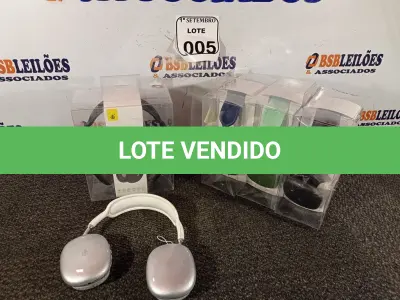 LOTE 005 - 05 HEADPHONES COM AVARIAS. (NO ESTADO) ATENÇÃO! FAZER A VISITAÇÃO ANTES DE ARREMATAR, NÃO SABEMOS SE FUNCIONA. LEILÃO NÃO TEM GARANTIA E NEM DEVOLUÇÃO, SUJEITO A POSSÍVEIS AVARIAS VISÍVEIS/OCULTAS E/OU AUSÊNCIA DE COMPONENTES.