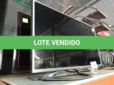 LOTE 085 - 02 TVS 32’’ POLEGADAS CADA SENDO UMA SAMSUMG E A OUTRA LG PARA RETIRADA DE PEÇAS. (NO ESTADO) ATENÇÃO! FAZER A VISITAÇÃO ANTES DE ARREMATAR, NÃO SABEMOS SE FUNCIONA. LEILÃO NÃO TEM GARANTIA E NEM DEVOLUÇÃO, SUJEITO A POSSÍVEIS AVARIAS VISÍVEIS/OCULTAS E/OU AUSÊNCIA DE COMPONENTES.