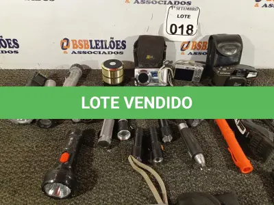 LOTE 018 - 01 LOTE COM ELETRÔNICOS DIVERSOS. (NO ESTADO) ATENÇÃO! FAZER A VISITAÇÃO ANTES DE ARREMATAR, NÃO SABEMOS SE FUNCIONA. LEILÃO NÃO TEM GARANTIA E NEM DEVOLUÇÃO, SUJEITO A POSSÍVEIS AVARIAS VISÍVEIS/OCULTAS E/OU AUSÊNCIA DE COMPONENTES.