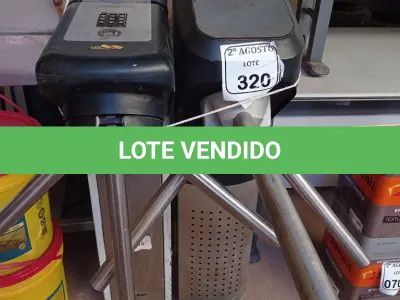 LOTE 320 - 02 CATRACAS MARCAS DIVERSAS E AVARIAS. (NO ESTADO) ATENÇÃO! FAZER A VISITAÇÃO ANTES DE ARREMATAR, NÃO SABEMOS SE FUNCIONA. LEILÃO NÃO TEM GARANTIA E NEM DEVOLUÇÃO, SUJEITO A POSSÍVEIS AVARIAS VISÍVEIS/OCULTAS E/OU AUSÊNCIA DE COMPONENTES.