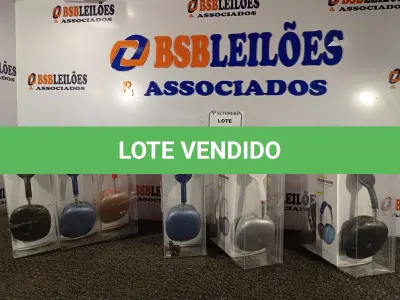 LOTE 019 - 06 HEADPHONES COM AVARIAS. (NO ESTADO) ATENÇÃO! FAZER A VISITAÇÃO ANTES DE ARREMATAR, NÃO SABEMOS SE FUNCIONA. LEILÃO NÃO TEM GARANTIA E NEM DEVOLUÇÃO, SUJEITO A POSSÍVEIS AVARIAS VISÍVEIS/OCULTAS E/OU AUSÊNCIA DE COMPONENTES.