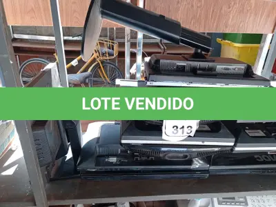 LOTE 313 - 110 MONITORES LCD MARCAS E MODELOS DIVERSOS PARA A RETIRADA DE PEÇAS. (NO ESTADO) ATENÇÃO! FAZER A VISITAÇÃO ANTES DE ARREMATAR, NÃO SABEMOS SE FUNCIONA. LEILÃO NÃO TEM GARANTIA E NEM DEVOLUÇÃO, SUJEITO A POSSÍVEIS AVARIAS VISÍVEIS/OCULTAS E/OU AUSÊNCIA DE COMPONENTES.
