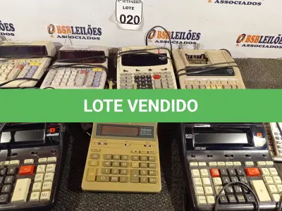 LOTE 020 - 01 LOTE COM CALCULADORAS MARCAS E MODELOS DIVERSOS. (NO ESTADO) ATENÇÃO! FAZER A VISITAÇÃO ANTES DE ARREMATAR, NÃO SABEMOS SE FUNCIONA. LEILÃO NÃO TEM GARANTIA E NEM DEVOLUÇÃO, SUJEITO A POSSÍVEIS AVARIAS VISÍVEIS/OCULTAS E/OU AUSÊNCIA DE COMPONENTES.