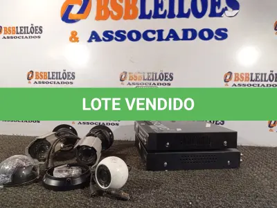 LOTE 006 - 02 DVRS MARCAS E MODELOS DIVERSOS, 04 CÂMERAS DE SEGURANÇA DIVERSAS. (NO ESTADO) ATENÇÃO! FAZER A VISITAÇÃO ANTES DE ARREMATAR, NÃO SABEMOS SE FUNCIONA. LEILÃO NÃO TEM GARANTIA E NEM DEVOLUÇÃO, SUJEITO A POSSÍVEIS AVARIAS VISÍVEIS/OCULTAS E/OU AUSÊNCIA DE COMPONENTES.