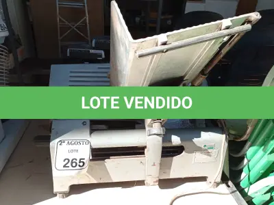 LOTE 265 - 01 CORTADOR DE FRIOS MARCA FILIZOLA. (NO ESTADO) ATENÇÃO! FAZER A VISITAÇÃO ANTES DE ARREMATAR, NÃO SABEMOS SE FUNCIONA. LEILÃO NÃO TEM GARANTIA E NEM DEVOLUÇÃO, SUJEITO A POSSÍVEIS AVARIAS VISÍVEIS/OCULTAS E/OU AUSÊNCIA DE COMPONENTES.