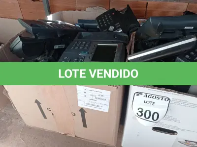 LOTE 300 - 01 LOTE COM VÁRIOS APARELHOS TELEFÔNICOS. (NO ESTADO) ATENÇÃO! FAZER A VISITAÇÃO ANTES DE ARREMATAR, NÃO SABEMOS SE FUNCIONA. LEILÃO NÃO TEM GARANTIA E NEM DEVOLUÇÃO, SUJEITO A POSSÍVEIS AVARIAS VISÍVEIS/OCULTAS E/OU AUSÊNCIA DE COMPONENTES.