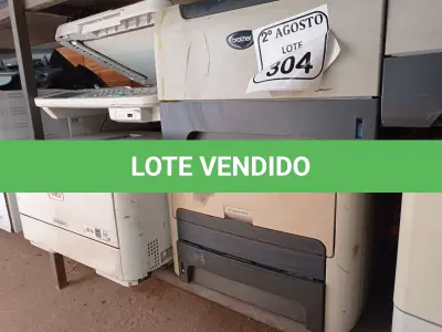 LOTE 304 - 05 IMPRESSORAS DE MARCAS E MODELOS DIVERSOS SENDO UMA OK. (NO ESTADO) ATENÇÃO! FAZER A VISITAÇÃO ANTES DE ARREMATAR, NÃO SABEMOS SE FUNCIONA. LEILÃO NÃO TEM GARANTIA E NEM DEVOLUÇÃO, SUJEITO A POSSÍVEIS AVARIAS VISÍVEIS/OCULTAS E/OU AUSÊNCIA DE COMPONENTES.