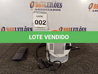LOTE 002 - 01 MINI PROJETOR PORTÁTIL COM WI-FI 220V. (NO ESTADO) ATENÇÃO! FAZER A VISITAÇÃO ANTES DE ARREMATAR, NÃO SABEMOS SE FUNCIONA. LEILÃO NÃO TEM GARANTIA E NEM DEVOLUÇÃO, SUJEITO A POSSÍVEIS AVARIAS VISÍVEIS/OCULTAS E/OU AUSÊNCIA DE COMPONENTES.