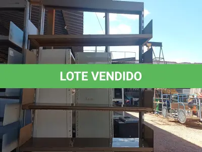 LOTE 351 - 01 ESTANTE EM FERRO COM PRATELEIRAS. (NO ESTADO) ATENÇÃO! FAZER A VISITAÇÃO ANTES DE ARREMATAR, NÃO SABEMOS SE FUNCIONA. LEILÃO NÃO TEM GARANTIA E NEM DEVOLUÇÃO, SUJEITO A POSSÍVEIS AVARIAS VISÍVEIS/OCULTAS E/OU AUSÊNCIA DE COMPONENTES.