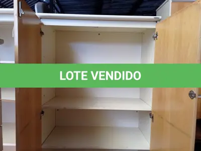 LOTE 319 - 01 ARMÁRIO EM MADEIRA PARA ESCRITÓRIO COM DUAS PORTAS E DUAS PRATELEIRAS. (NO ESTADO) ATENÇÃO! FAZER A VISITAÇÃO ANTES DE ARREMATAR, NÃO SABEMOS SE FUNCIONA. LEILÃO NÃO TEM GARANTIA E NEM DEVOLUÇÃO, SUJEITO A POSSÍVEIS AVARIAS VISÍVEIS/OCULTAS E/OU AUSÊNCIA DE COMPONENTES.