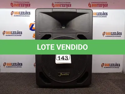 LOTE 143 - 01 CAIXA DE SOM MARCA JUSTIN. (NO ESTADO) ATENÇÃO! FAZER A VISITAÇÃO ANTES DE ARREMATAR, NÃO SABEMOS SE FUNCIONA. LEILÃO NÃO TEM GARANTIA E NEM DEVOLUÇÃO, SUJEITO A POSSÍVEIS AVARIAS VISÍVEIS/OCULTAS E/OU AUSÊNCIA DE COMPONENTES.