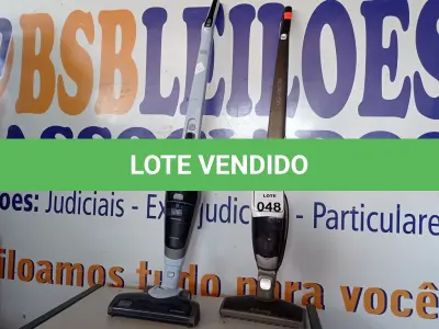 LOTE 048 - 02 ASPIRADORES DE PÓ PORTÁTIL 220V MARCAS ELECTROLUX E LITHIUM. (NO ESTADO) ATENÇÃO! FAZER A VISITAÇÃO ANTES DE ARREMATAR, NÃO SABEMOS SE FUNCIONA. LEILÃO NÃO TEM GARANTIA E NEM DEVOLUÇÃO, SUJEITO A POSSÍVEIS AVARIAS VISÍVEIS/OCULTAS E/OU AUSÊNCIA DE COMPONENTES.