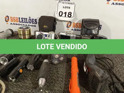 LOTE 018 - 01 LOTE COM ELETRÔNICOS DIVERSOS. (NO ESTADO) ATENÇÃO! FAZER A VISITAÇÃO ANTES DE ARREMATAR, NÃO SABEMOS SE FUNCIONA. LEILÃO NÃO TEM GARANTIA E NEM DEVOLUÇÃO, SUJEITO A POSSÍVEIS AVARIAS VISÍVEIS/OCULTAS E/OU AUSÊNCIA DE COMPONENTES.