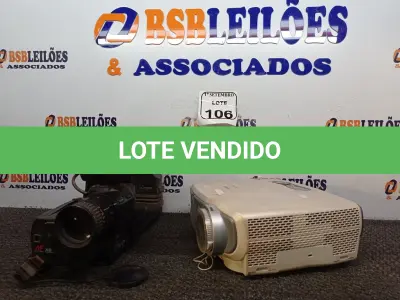 LOTE 106 - 01 FILMADORA MARCA PANASONIC E 01 PROJETOR MULTIMÍDIA MARCA CANON. (NO ESTADO) ATENÇÃO! FAZER A VISITAÇÃO ANTES DE ARREMATAR, NÃO SABEMOS SE FUNCIONA. LEILÃO NÃO TEM GARANTIA E NEM DEVOLUÇÃO, SUJEITO A POSSÍVEIS AVARIAS VISÍVEIS/OCULTAS E/OU AUSÊNCIA DE COMPONENTES.