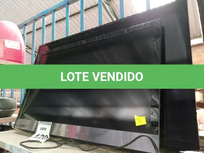LOTE 120 - 02 TVS SENDO UMA DE 40” POLEGADAS E A OUTRA DE 32” MARCAS E MODELOS DIVERSOS PARA A RETIRADA DE PEÇAS. (NO ESTADO) ATENÇÃO! FAZER A VISITAÇÃO ANTES DE ARREMATAR, NÃO SABEMOS SE FUNCIONA. LEILÃO NÃO TEM GARANTIA E NEM DEVOLUÇÃO, SUJEITO A POSSÍVEIS AVARIAS VISÍVEIS/OCULTAS E/OU AUSÊNCIA DE COMPONENTES.