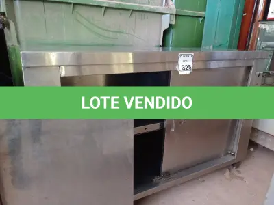 LOTE 325 - 01 BALCÃO COM 02 PORTAS E COMPARTIMENTOS. (NO ESTADO) ATENÇÃO! FAZER A VISITAÇÃO ANTES DE ARREMATAR, NÃO SABEMOS SE FUNCIONA. LEILÃO NÃO TEM GARANTIA E NEM DEVOLUÇÃO, SUJEITO A POSSÍVEIS AVARIAS VISÍVEIS/OCULTAS E/OU AUSÊNCIA DE COMPONENTES.