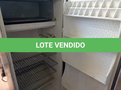 LOTE 261 - 02 GELADEIRAS MARCAS E MODELOS DIVERSOS. (NO ESTADO) ATENÇÃO! FAZER A VISITAÇÃO ANTES DE ARREMATAR, NÃO SABEMOS SE FUNCIONA. LEILÃO NÃO TEM GARANTIA E NEM DEVOLUÇÃO, SUJEITO A POSSÍVEIS AVARIAS VISÍVEIS/OCULTAS E/OU AUSÊNCIA DE COMPONENTES.