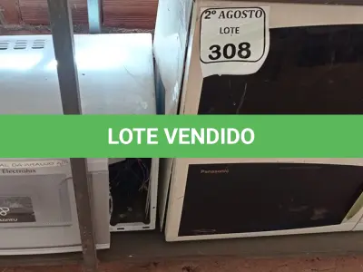 LOTE 308 - 04 MICRO-ONDAS DE MARCAS E MODELOS DIVERSOS PARA A RETIRADA DE PEÇAS. (NO ESTADO) ATENÇÃO! FAZER A VISITAÇÃO ANTES DE ARREMATAR, NÃO SABEMOS SE FUNCIONA. LEILÃO NÃO TEM GARANTIA E NEM DEVOLUÇÃO, SUJEITO A POSSÍVEIS AVARIAS VISÍVEIS/OCULTAS E/OU AUSÊNCIA DE COMPONENTES.