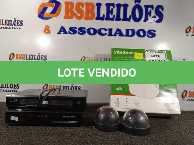 LOTE 023 - 01 DVR, 01 DVD, 02 CÂMERAS E 01 CENTRAL DE ALARME MARCA INTELBRAS.  (NO ESTADO) ATENÇÃO! FAZER A VISITAÇÃO ANTES DE ARREMATAR, NÃO SABEMOS SE FUNCIONA. LEILÃO NÃO TEM GARANTIA E NEM DEVOLUÇÃO, SUJEITO A POSSÍVEIS AVARIAS VISÍVEIS/OCULTAS E/OU AUSÊNCIA DE COMPONENTES.