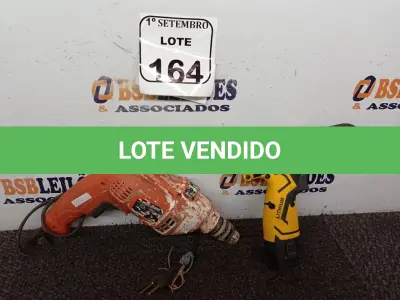 LOTE 164 - 01 FURADEIRA, 01 PARAFUSADEIRA. (NO ESTADO) ATENÇÃO! FAZER A VISITAÇÃO ANTES DE ARREMATAR, NÃO SABEMOS SE FUNCIONA. LEILÃO NÃO TEM GARANTIA E NEM DEVOLUÇÃO, SUJEITO A POSSÍVEIS AVARIAS VISÍVEIS/OCULTAS E/OU AUSÊNCIA DE COMPONENTES.