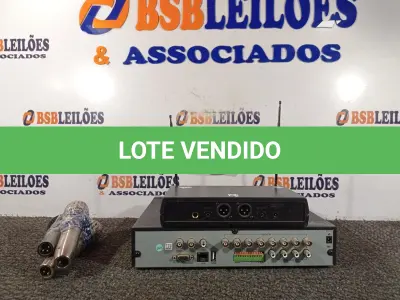 LOTE 027 - 01 DVR 08 CANAIS, 03 MICROFONES MARCAS E MODELOS DIVERSOS E 01 TRANSMISSOR. (NO ESTADO) ATENÇÃO! FAZER A VISITAÇÃO ANTES DE ARREMATAR, NÃO SABEMOS SE FUNCIONA. LEILÃO NÃO TEM GARANTIA E NEM DEVOLUÇÃO, SUJEITO A POSSÍVEIS AVARIAS VISÍVEIS/OCULTAS E/OU AUSÊNCIA DE COMPONENTES.