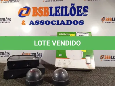 LOTE 023 - 01 DVR, 01 DVD, 02 CÂMERAS E 01 CENTRAL DE ALARME MARCA INTELBRAS.  (NO ESTADO) ATENÇÃO! FAZER A VISITAÇÃO ANTES DE ARREMATAR, NÃO SABEMOS SE FUNCIONA. LEILÃO NÃO TEM GARANTIA E NEM DEVOLUÇÃO, SUJEITO A POSSÍVEIS AVARIAS VISÍVEIS/OCULTAS E/OU AUSÊNCIA DE COMPONENTES.