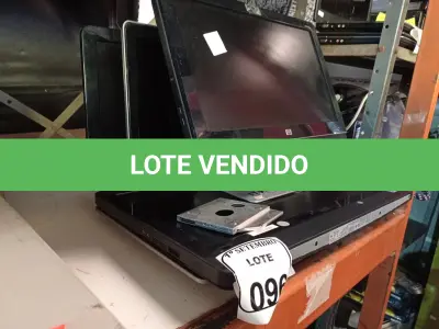 LOTE 096 - 04 COMPUTADORES ALL IN ONE PARA A RETIRADA DE PEÇAS. (NO ESTADO) ATENÇÃO! FAZER A VISITAÇÃO ANTES DE ARREMATAR, NÃO SABEMOS SE FUNCIONA. LEILÃO NÃO TEM GARANTIA E NEM DEVOLUÇÃO, SUJEITO A POSSÍVEIS AVARIAS VISÍVEIS/OCULTAS E/OU AUSÊNCIA DE COMPONENTES.