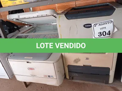 LOTE 304 - 05 IMPRESSORAS DE MARCAS E MODELOS DIVERSOS SENDO UMA OK. (NO ESTADO) ATENÇÃO! FAZER A VISITAÇÃO ANTES DE ARREMATAR, NÃO SABEMOS SE FUNCIONA. LEILÃO NÃO TEM GARANTIA E NEM DEVOLUÇÃO, SUJEITO A POSSÍVEIS AVARIAS VISÍVEIS/OCULTAS E/OU AUSÊNCIA DE COMPONENTES.