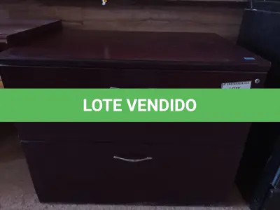 LOTE 214 - 01 ARMÁRIO BAIXO EM MADEIRA COM 2 GAVETAS (OFFICE CABINET).  (NO ESTADO EM QUE SE ENCONTRA. SUJEITO A AVARIAS OCULTAS/VISÍVEIS.) 0000047