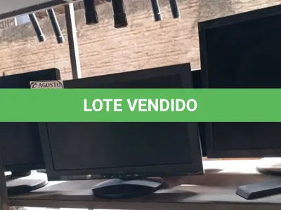 LOTE 309 - 07 MONITORES DE MARCAS E MODELOS DIVERSOS. (NO ESTADO) ATENÇÃO! FAZER A VISITAÇÃO ANTES DE ARREMATAR, NÃO SABEMOS SE FUNCIONA. LEILÃO NÃO TEM GARANTIA E NEM DEVOLUÇÃO, SUJEITO A POSSÍVEIS AVARIAS VISÍVEIS/OCULTAS E/OU AUSÊNCIA DE COMPONENTES.